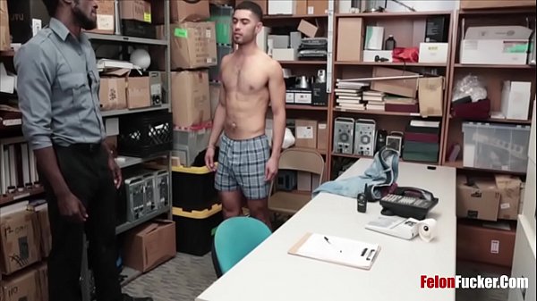 White man gets fucked by black security officer 