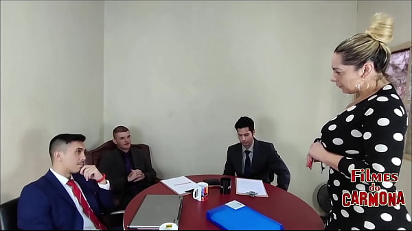 Play MP4 - empresa faz teste do sof&aacute; com empregada milf ela chupou geral