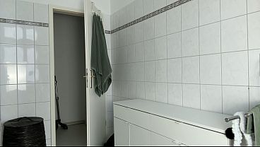 Nonton My First Solo Video - Home Alone So I Made Myself Cum And Hopped In The Shower thumbnail