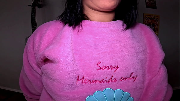 Metendo Um Pouco No Cuzinho E Um Pouco Na Bucetinha Quente Dessa Safada thumbnail