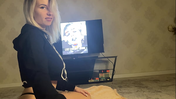 Nonton Watching A Film With My Stepsister Ends In Hot Action thumbnail