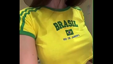 Nonton Biggest Milky Boobs My Stepmom thumbnail