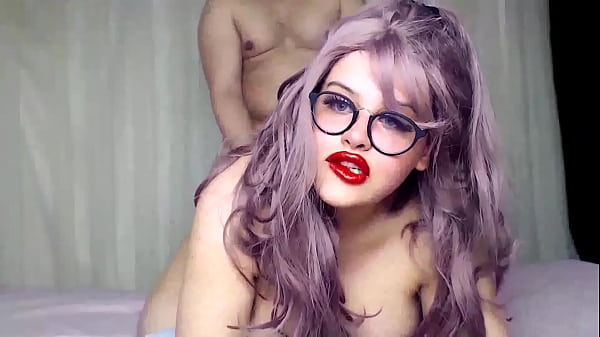 Sexy hot babe gets her pussy fucked after she blows