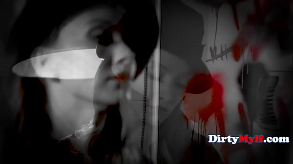 Nonton Milf Has Sticky Hands & A Wet Pussy thumbnail