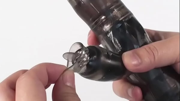 昔ながらの機構ながら、珍しい刺激が目白おしの竿型バイブ 