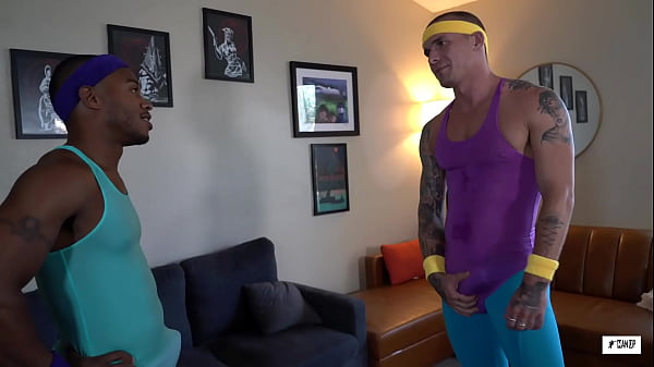 Play MP4 - ManUpFilms Gay studs Isaac X and Jake Waters hit the Gym