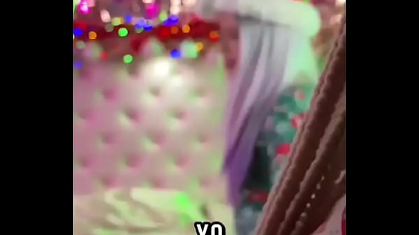 Play MP4 - &iquest;Creen en las casualidades&quest; &quest; CheezeCnz EmiliPetite &num;MerryChristmas &num;Navidad &num;Girls