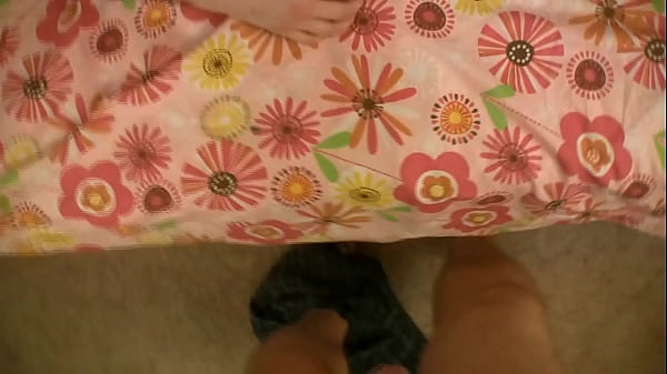 Student has already madea few private videos and lovesto see her sex