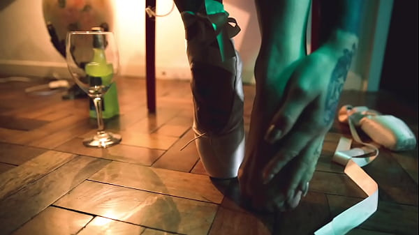 Sexy fetish ballerina 