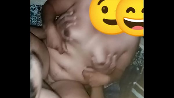 La agarro b_y le gusta