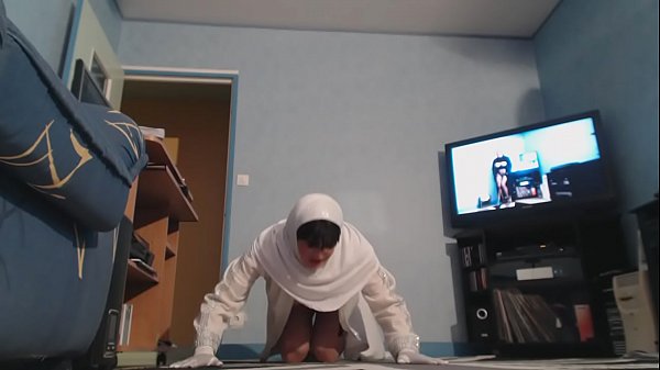 musulmane voil&eacute;e a gros seins 