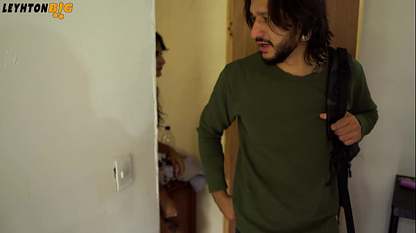 Nonton Compartiendo Cama Con Mi Hijastra Puta, Me La Follo Antes De Que Nos Pillen thumbnail