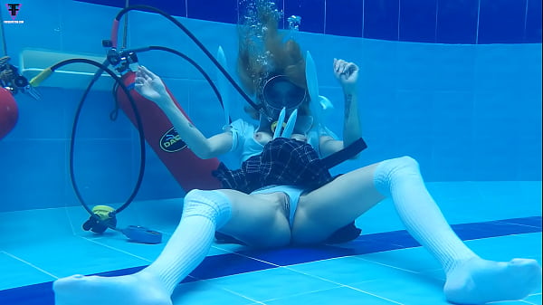 Blonde skinny wetlook scuba new scene w49 