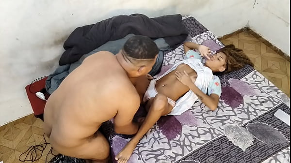 Nonton Minha Enteada Geme Gostoso Enquanto Leva Estocadas Na Bunda. thumbnail