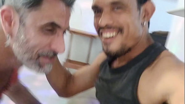 Quase gozei na massagem tantrica 