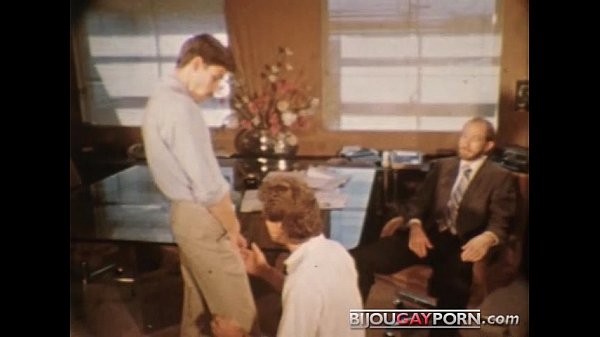 Play MP4 - Office Threeway from Vintage Gay Porn CRUISIN'