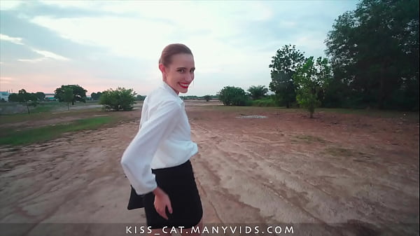 Risky Outdoor Sex With 18 Babe In Central Park thumbnail