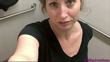 Nonton Come With Me While I Use The Public Toilets thumbnail