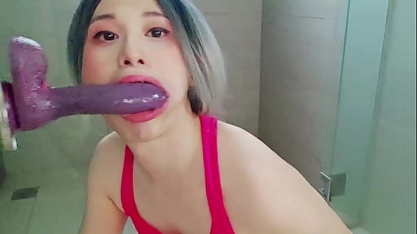 Play MP4 - Beautiful Sissy Playing With Her Throat Solo