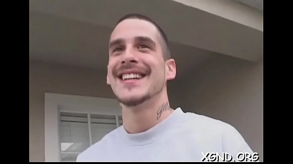 Wonderful young brunette hottie Nikki_adores sex