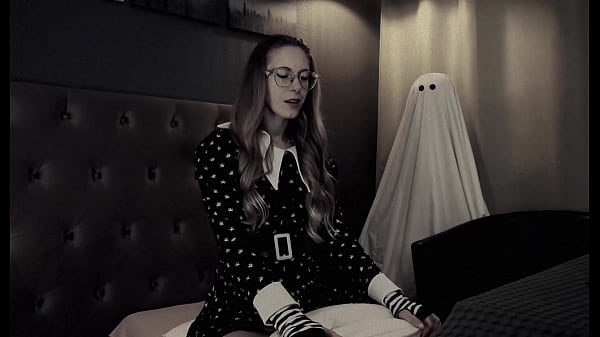 Nonton Halloween Wednesday Riding And Her Sounds Are Amazing thumbnail