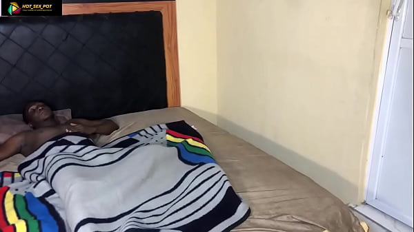 Nonton Under The thumbnail