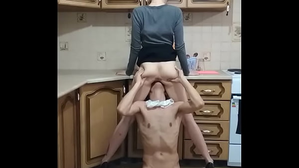 Play MP4 - Husband doesn't know that I have a slave who licks my pussy