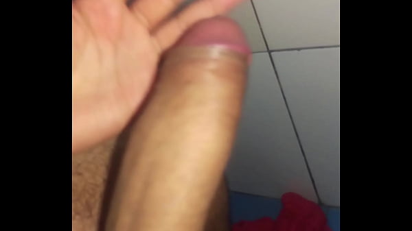 Play MP4 - Ejercitando mi pene