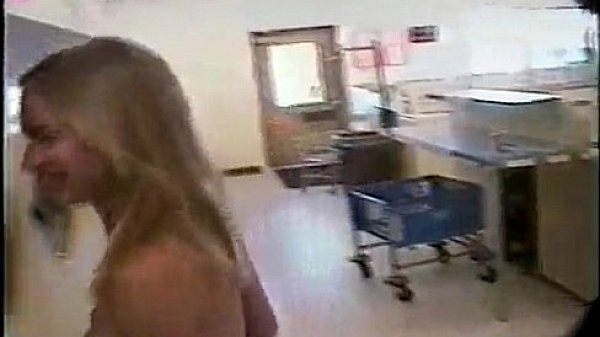 Dailymotion - Naked At The Landromat 