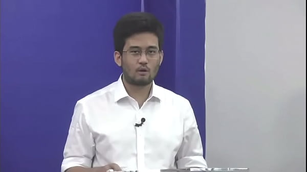 Kim comendo coppolla 