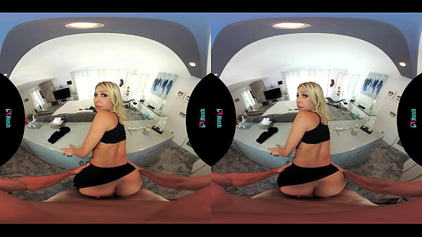 Play MP4 - VRHUSH Carmen Caliente catches a thief