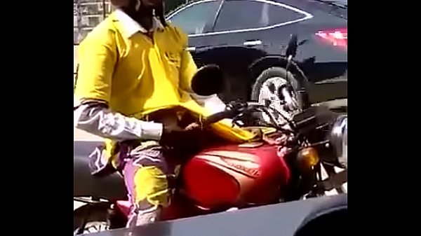 Play MP4 - Brave BBC stroking & nutting in public