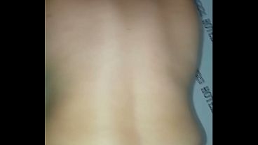 Comi uma coroa rabuda de quatro