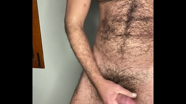 Depois de uma gozada gostosa, esfregar a porra toda no pau&hellip_