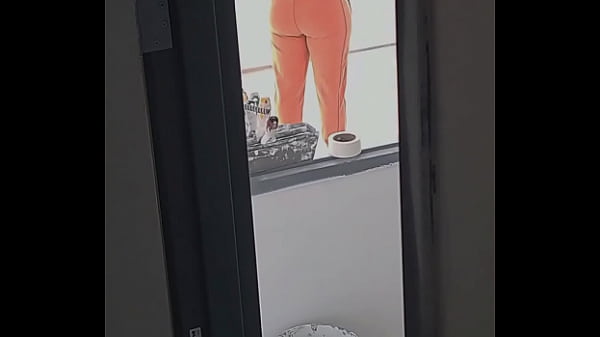 Architect with a juicy butt 