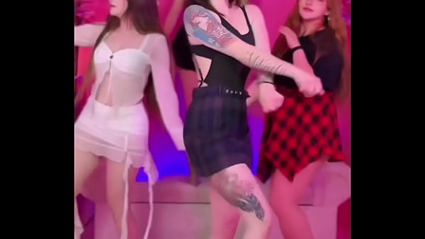 Puedes elegir solo a una bash girls comenta ⬇️ #bashgirls sanchanclau paoreyes2207 cheezecnz lan