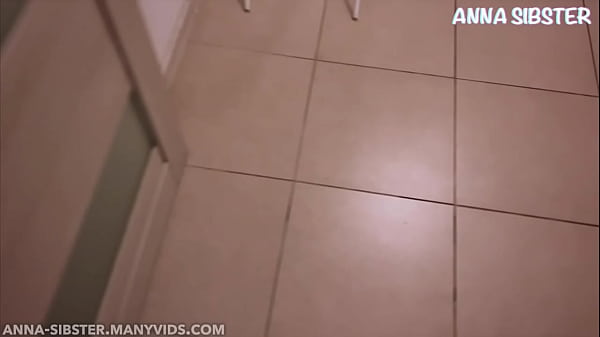 Play MP4 - Ich habe meinen Mann &uuml;berredet&comma; meine Freundin bei uns wohnen zu lassen&comma; w&auml;hrend ich weg bin&period;