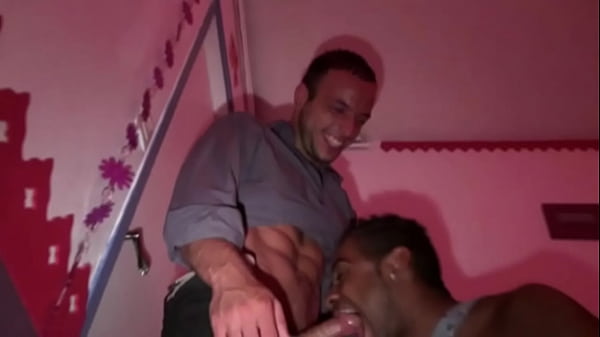 Jeune Mec Metisse Bais&eacute; Par Le Tres Beau Stany Falcone thumbnail