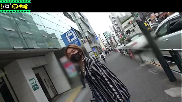 Part1 ｢充電させてくれませんか？｣と優しい美女にお願いして、スマホを充電させてもらいつつエッチな充電もしちゃうスケベ企画。今回充電器を貸してくれた女神は、みくちゃん！これから課題を提出し、そこから夏休み突入！という奇跡のタイミングで出会っちゃいました