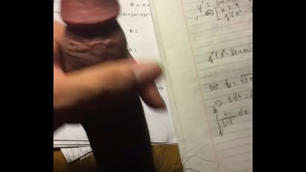 Đang học thấy nứng