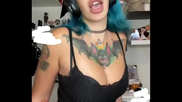 Caliente perra te pondra la verga dura 