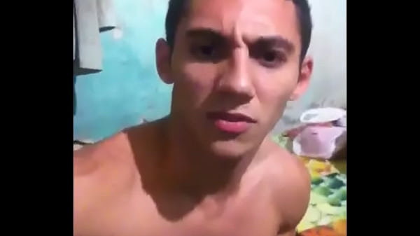 Brasileiro mega excitando gozando