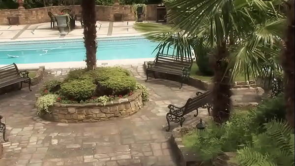 Nonton Jodi James And Stacey Saran Cosplay Cunts Getting Fucked Two At A Time By Strangers thumbnail