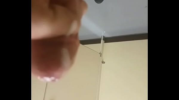 Play MP4 - Bathroom masturbation