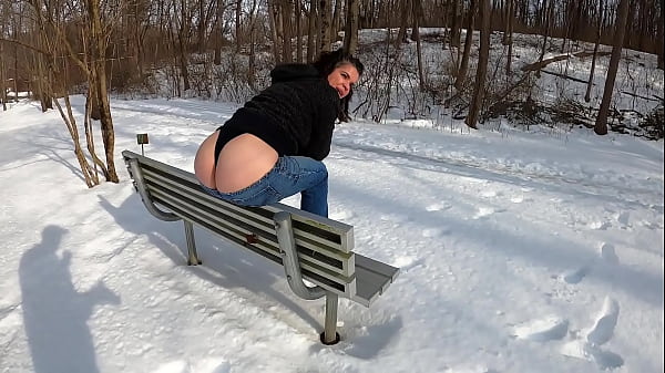 Play MP4 - Whaletail Fetish - Arctic milf ass