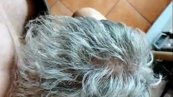 Play MP4 - Swallowing daddy cum