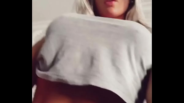 Play MP4 - Vanessa Vailatti se exibindo na webcam