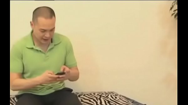 Nonton Sultry Honey Enjoys Undressing thumbnail