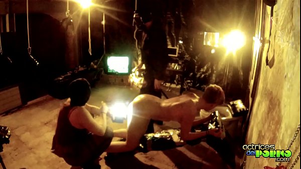 Play MP4 - Vuelve The Webmaskter