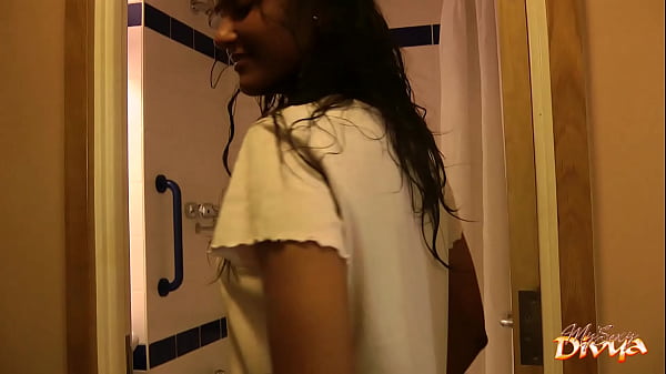 Indian Teen DivyaShakingHot AssIn Shower